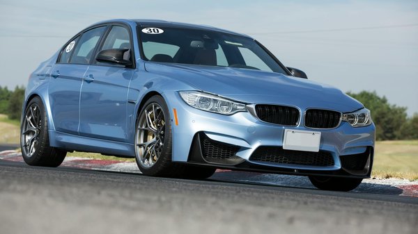 Comment choisir le silent bloc idéal pour votre voiture sans permis