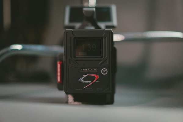 Comment choisir un chargeur de batterie portable pour une voiture électrique comme la Nissan Leaf?